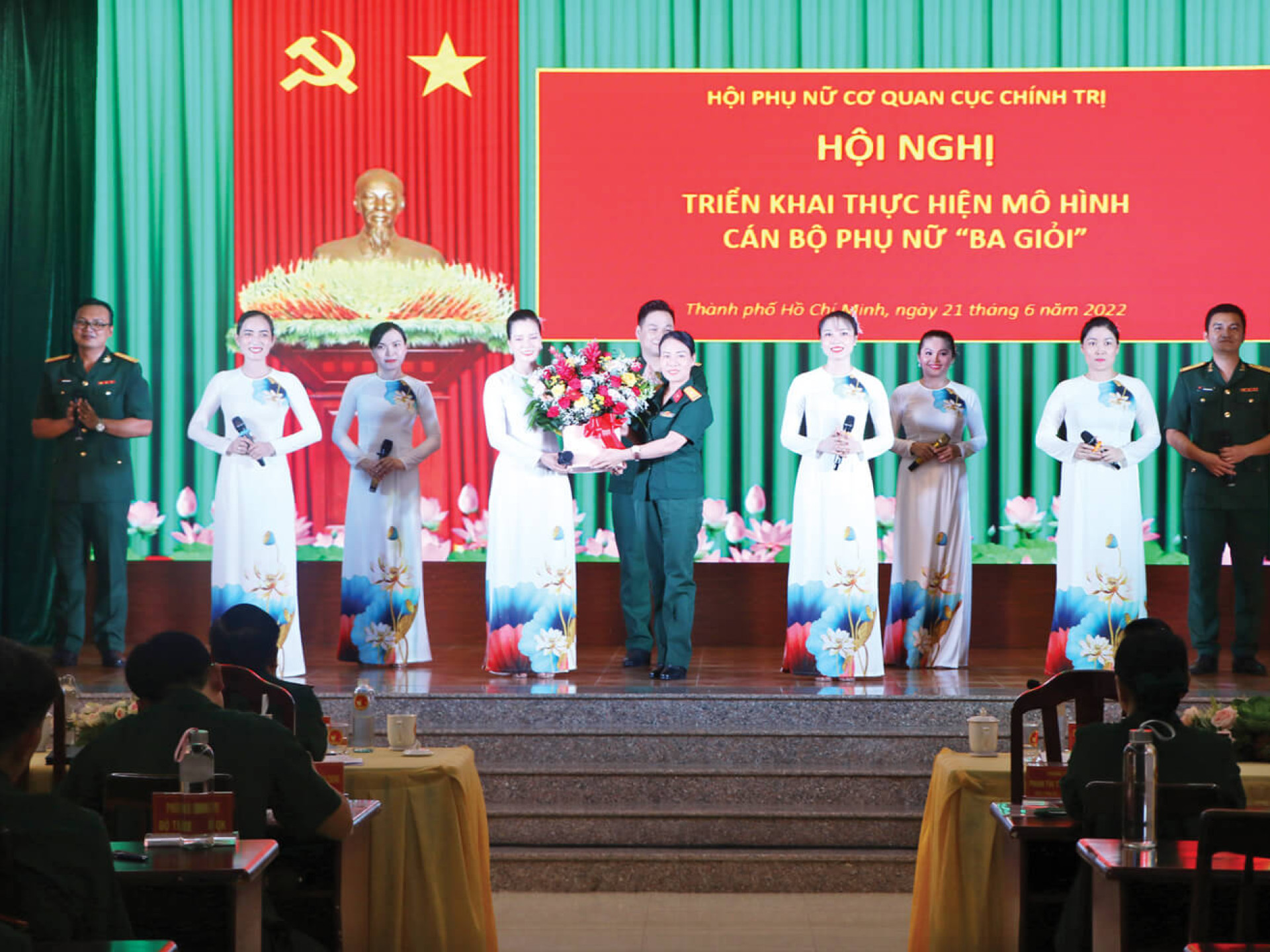 BA GIỎI” - SỨC BẬT CỦA PHỤ NỮ QUÂN KHU 7