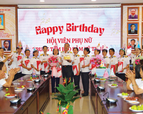 GHI Ở VÙNG 2 HẢI QUÂN