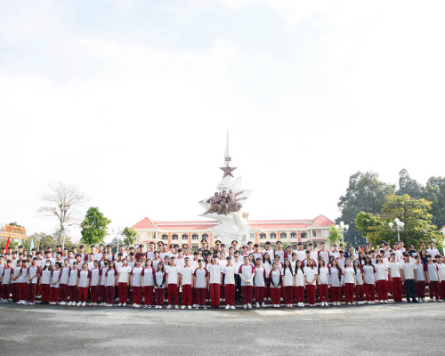 MỘT NGÀY LÀM CHIẾN SĨ