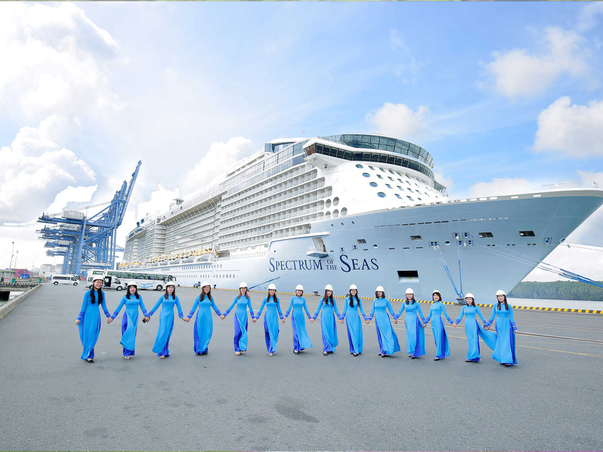 BẢN HÒA CA BIỂN LỚN