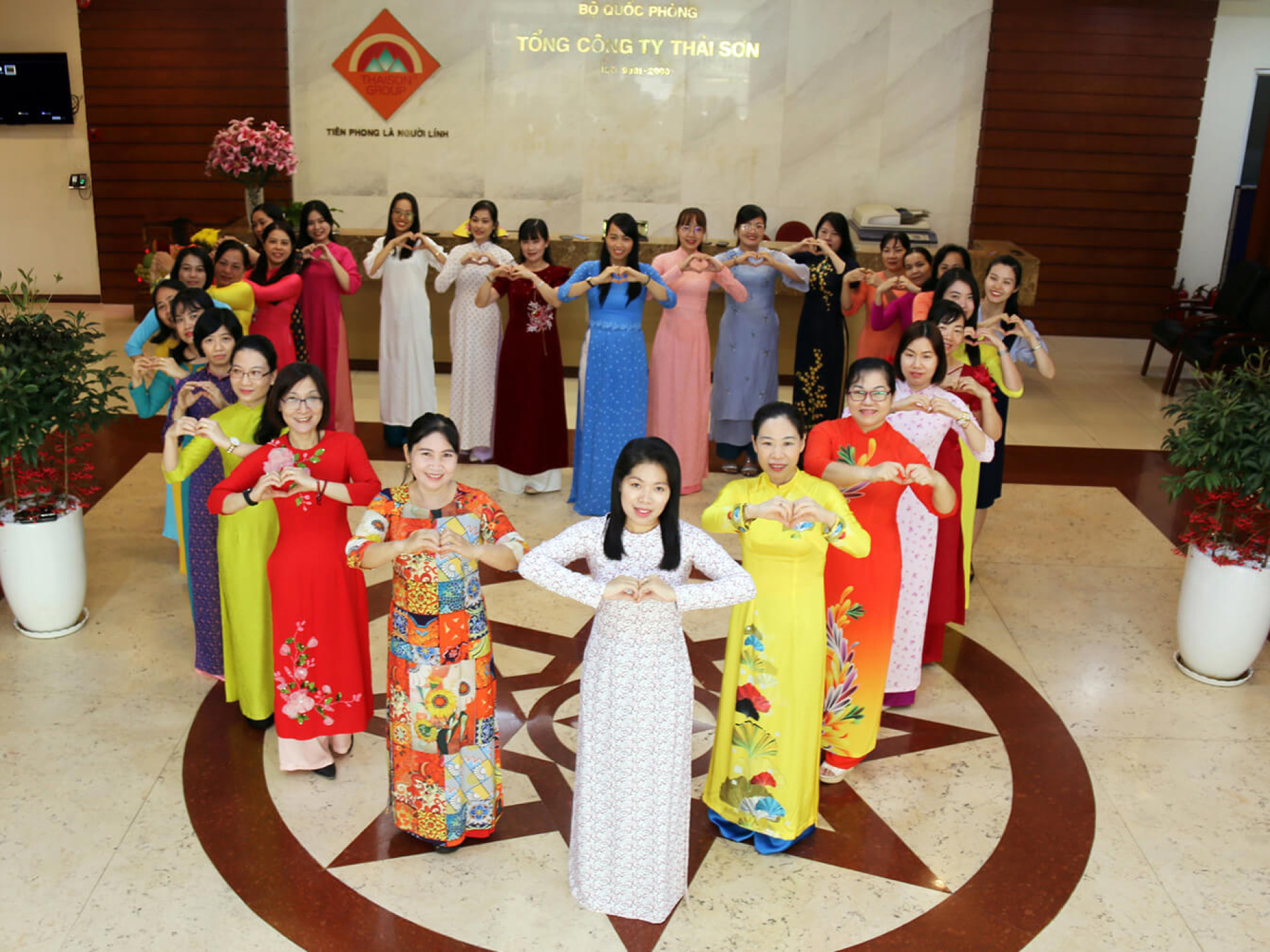 BIỂU TƯỢNG VĂN HÓA VÀ NÉT ĐẸP CỦA PHỤ NỮ TỔNG CÔNG TY THÁI SƠN