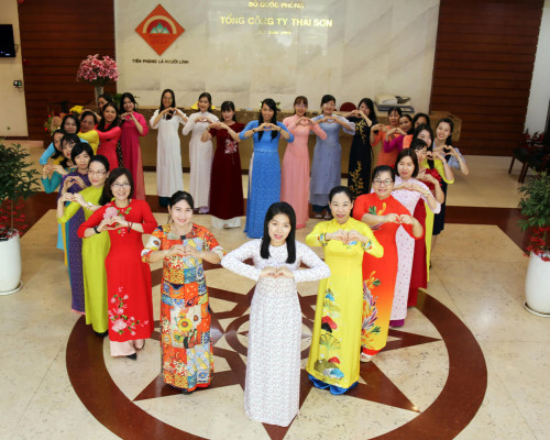 BIỂU TƯỢNG VĂN HÓA VÀ NÉT ĐẸP CỦA PHỤ NỮ TỔNG CÔNG TY...