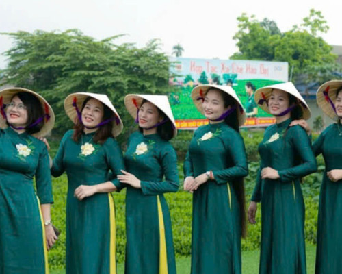 NỮ QUÂN NHÂN SƯ ĐOÀN CHIẾN THẮNG ANH HÙNG