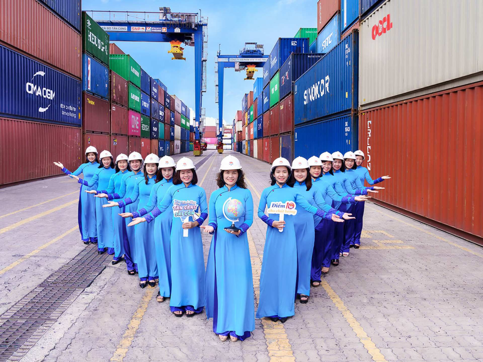 VƯƠN TẦM THẾ GIỚI, KẾT NỐI TOÀN CẦU