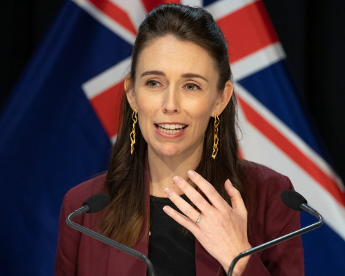 BÌNH ĐẲNG GIỚI TRONG CHÍNH TRỊ: TỪ KHÁT VỌNG ĐẾN HIỆN THỰC