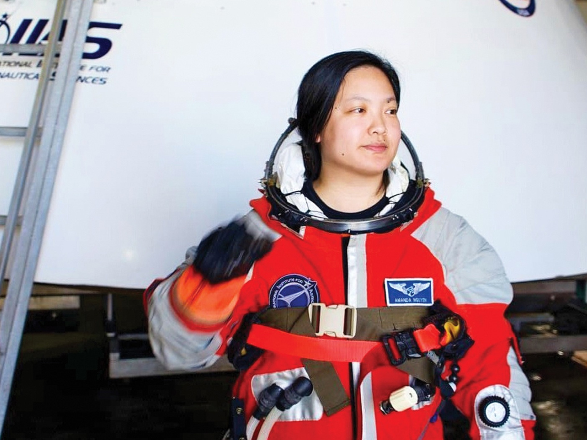 HÀNH TRÌNH TỪ NỖI ĐAU ĐẾN BẦU TRỜI TỰ DO