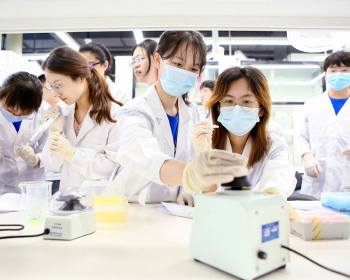 PHỤ NỮ TRUNG QUỐC TRONG TIẾN TRÌNH PHÁT TRIỂN KHOA HỌC - CÔNG...