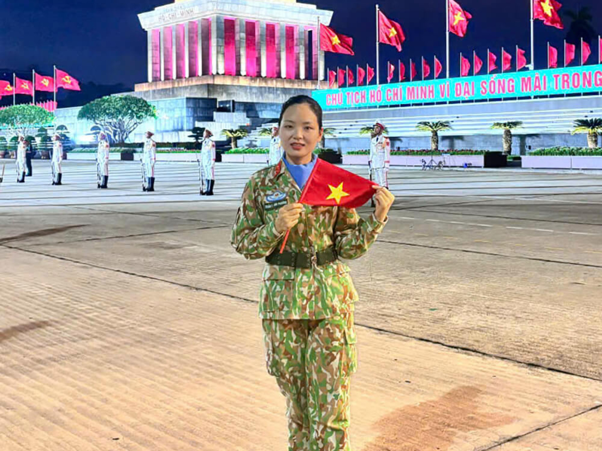 HAI NĂM, BA LẦN VINH DỰ…