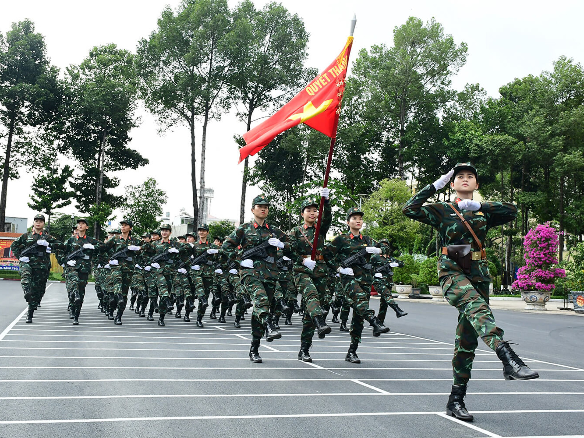 NẮNG MIỀN ĐÔNG