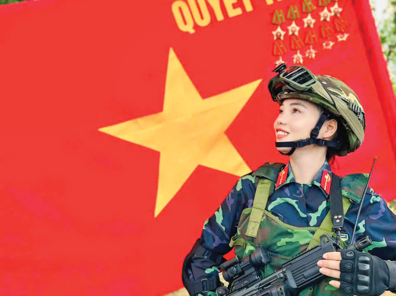 NỮ CHIẾN SĨ ĐẾN TỪ ĐẤT QUẢNG