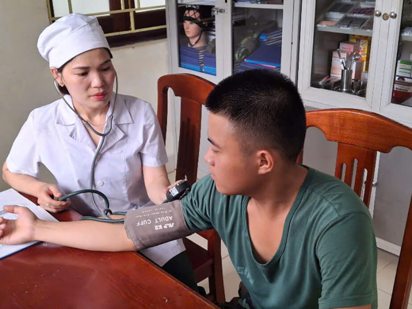 NỮ Y SĨ GIÀU TINH THẦN SÁNG TẠO