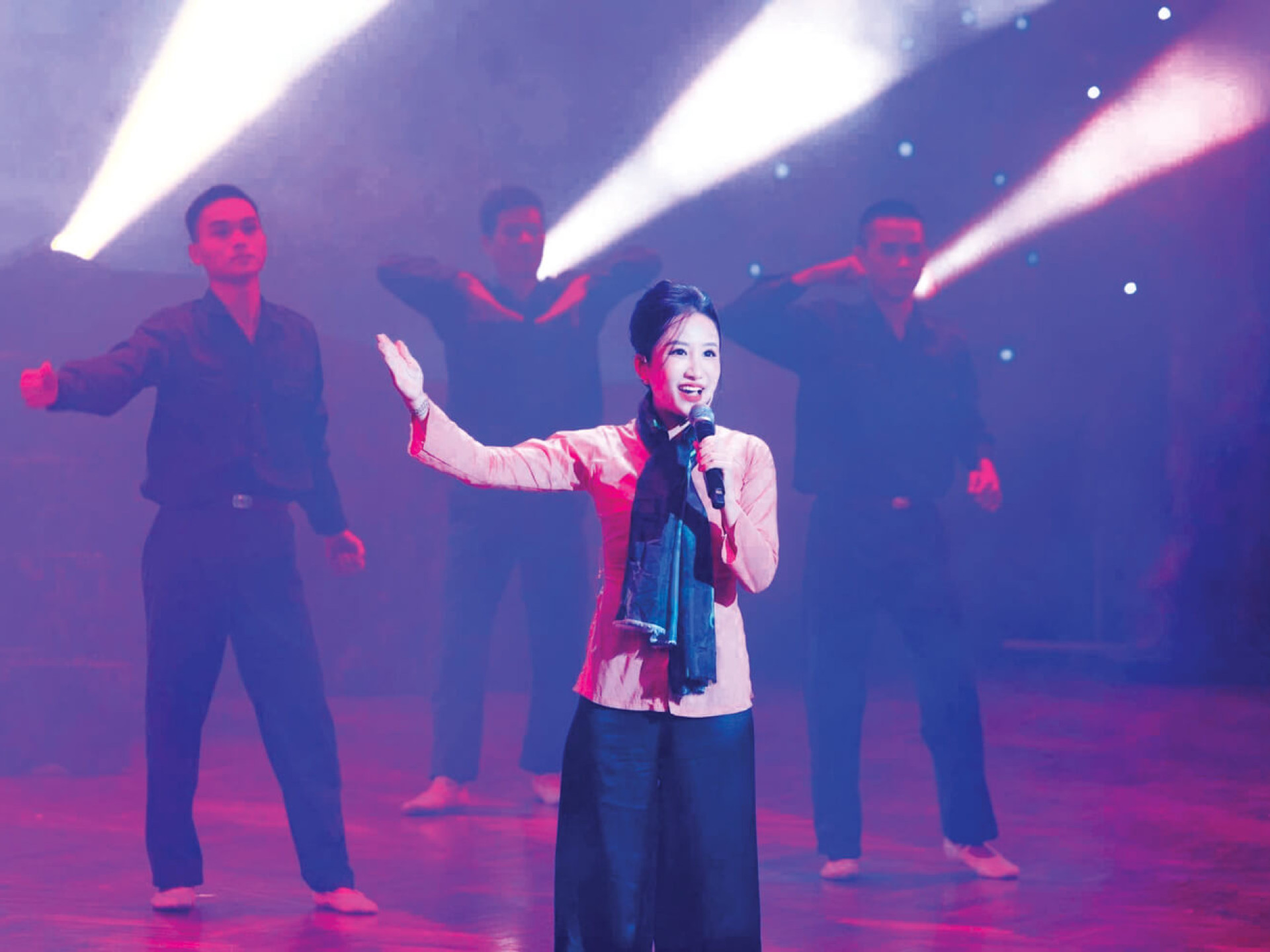 TỪ “SAO MAI ĐIỂM HẸN”