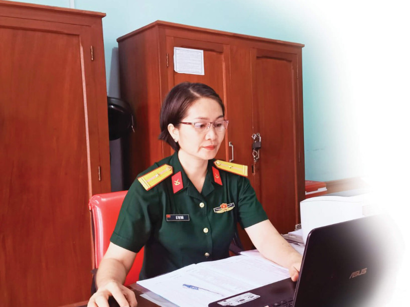 VƯỢT NGHỊCH CẢNH ĐỂ VỮNG VÀNG CÔNG TÁC