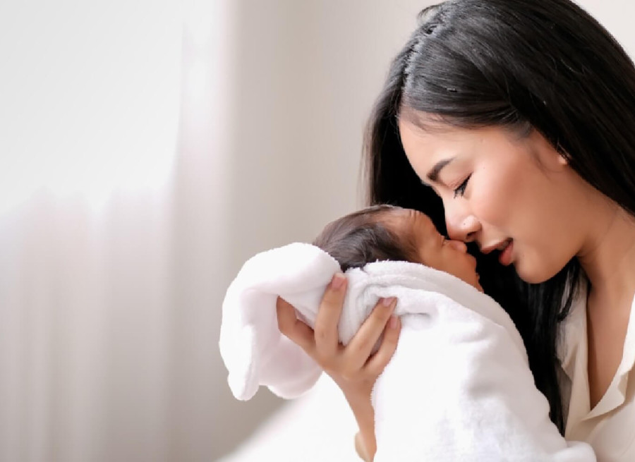 CHÍNH SÁCH BẢO HIỂM ĐỐI VỚI LAO ĐỘNG NỮ KHI SINH CON: ĐIỂM TỰA AN SINH CHO PHỤ NỮ VÀ GIA ĐÌNH