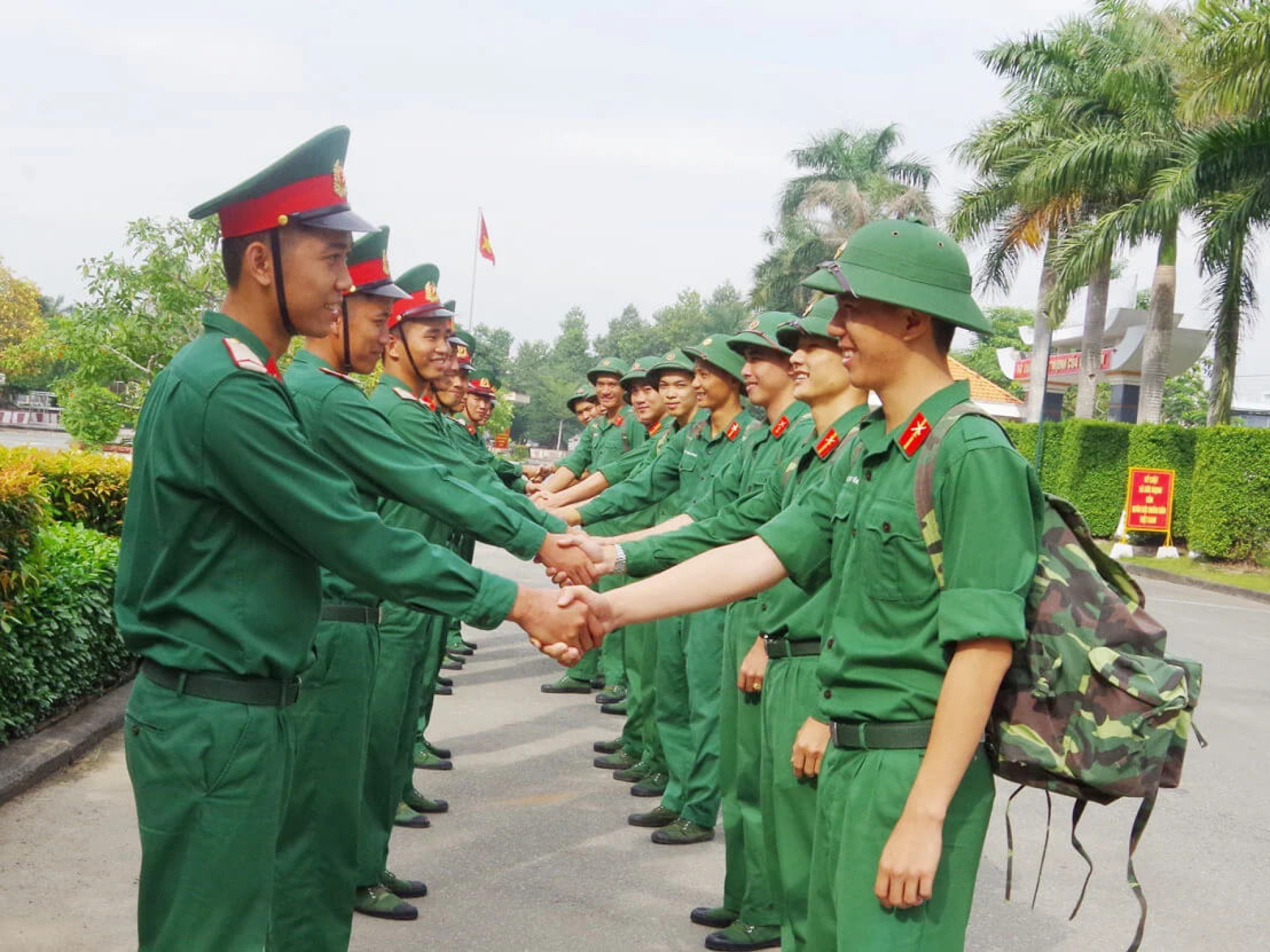 HAI NĂM PHỤC VỤ TRONG QUÂN NGŨ CÓ ĐƯỢC HƯỞNG BẢO HIỂM XÃ HỘI?