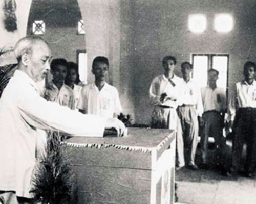 CHỦ TỊCH HỒ CHÍ MINH VỚI CUỘC TỔNG TUYỂN CỬ ĐẦU TIÊN BẦU...