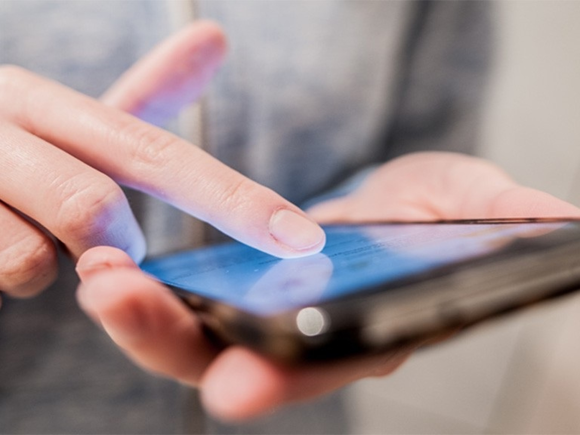 ĐĂNG TẢI HÌNH ẢNH NGƯỜI KHÁC LÊN MẠNG XÃ HỘI MÀ KHÔNG XIN PHÉP THÌ BỊ XỬ LÝ NHƯ THẾ NÀO?