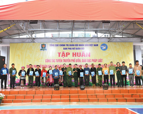 PHỤ NỮ QUÂN ĐỘI TIÊN PHONG, THỰC CHẤT TRONG CÔNG TÁC DÂN VẬN,...