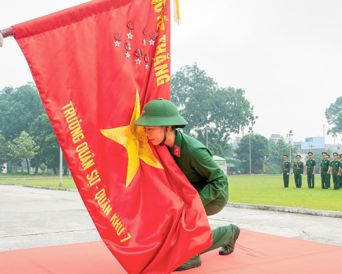 QUY ĐỊNH CỦA PHÁP LUẬT VỀ CÔNG DÂN NỮ THỰC HIỆN NGHĨA VỤ...