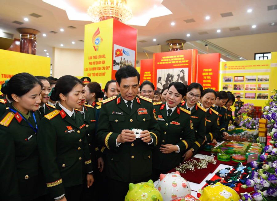 “BẢN LĨNH - TRÍ TUỆ - KỶ CƯƠNG - NHÂN ÁI”: GIÁ TRỊ CỐT LÕI CỦA PHỤ NỮ QUÂN ĐỘI TRONG KỶ NGUYÊN MỚI