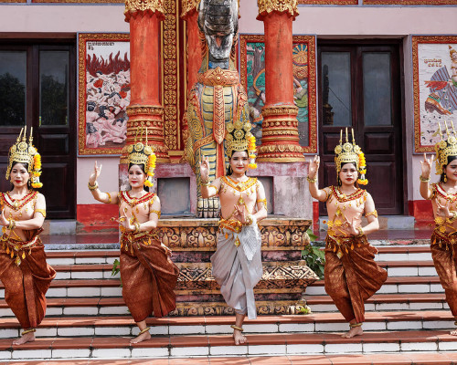 ĐẤT VÀ NGƯỜI CÀ MAU