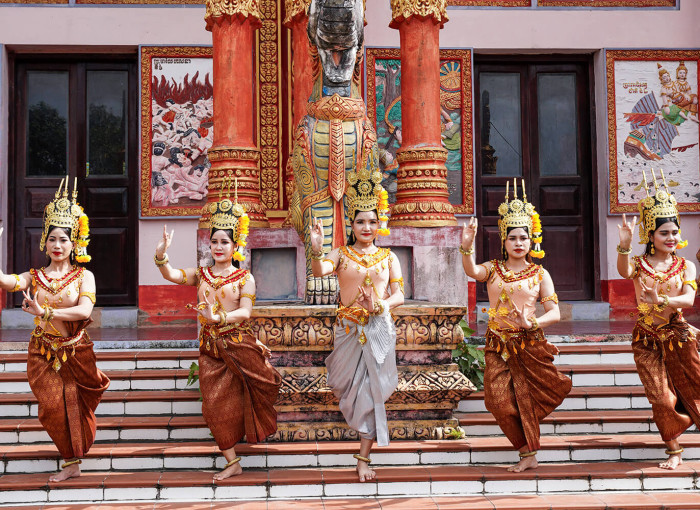 ĐẤT VÀ NGƯỜI CÀ MAU