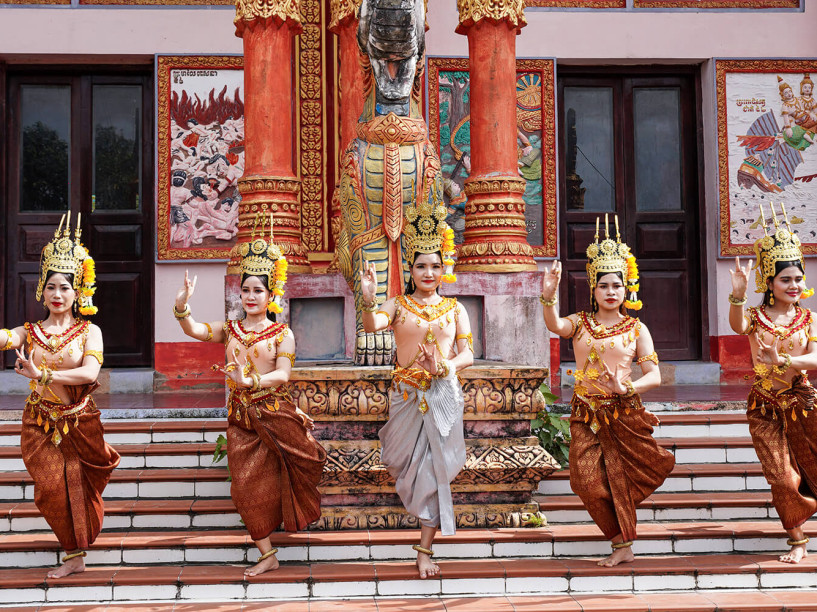 ĐẤT VÀ NGƯỜI CÀ MAU