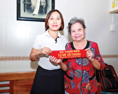 SON SẮT MỘT TÌNH YÊU