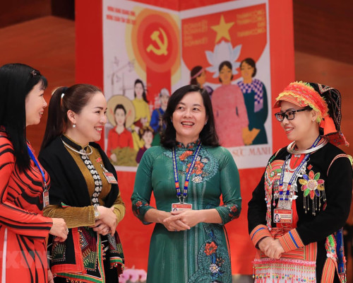 BẢN LĨNH PHÁI ĐẸP TRÊN NGHỊ TRƯỜNG