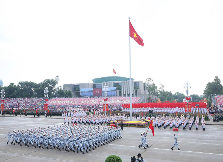 THI ĐUA LÀ YÊU NƯỚC