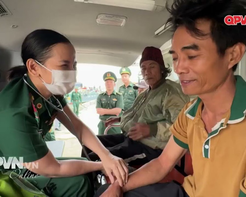 NỮ QUÂN Y NƠI BIÊN GIỚI BIỂN