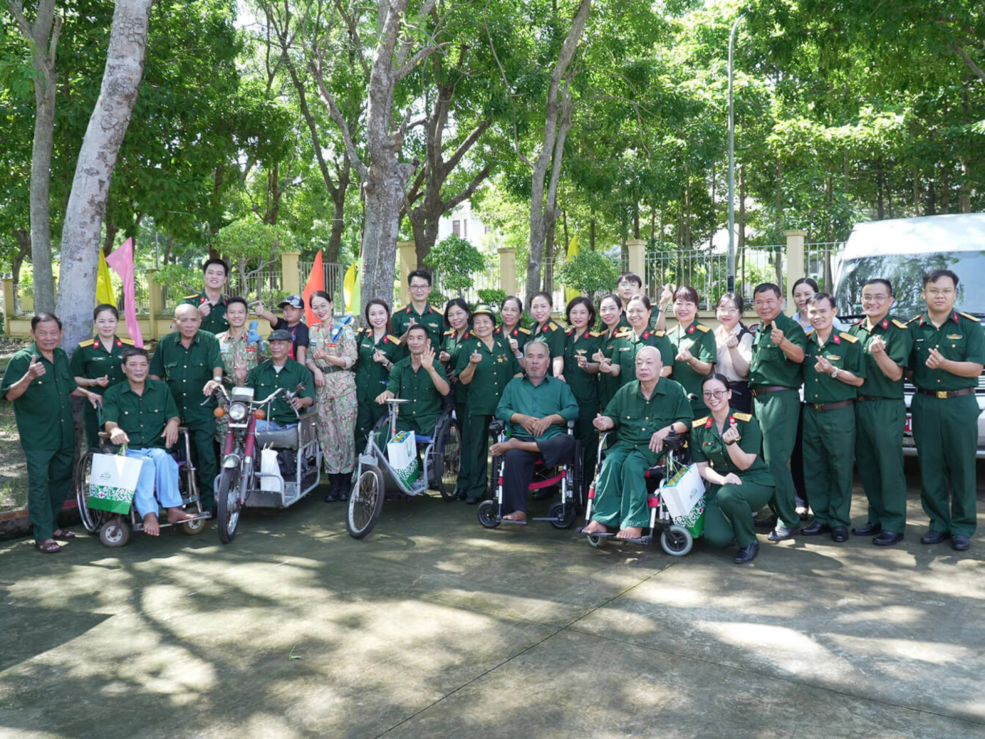 BỆNH VIỆN QUÂN Y 175 THĂM HỎI THƯƠNG BINH, BỆNH BINH NẶNG