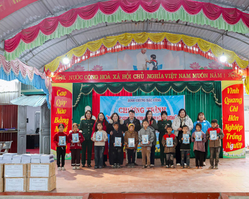 XUÂN BIÊN CƯƠNG ẤM ÁP NGHĨA TÌNH PHỤ NỮ ĐẶC CÔNG