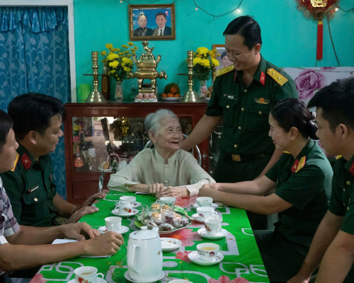 BỘ CHỈ HUY QUÂN SỰ TỈNH AN GIANG TRI ÂN BÀ MẸ VIỆT NAM ANH HÙNG