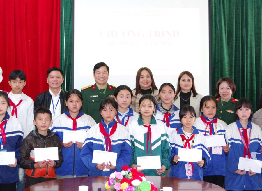 TẾT VỀ CÙNG “MẸ ĐỠ ĐẦU”