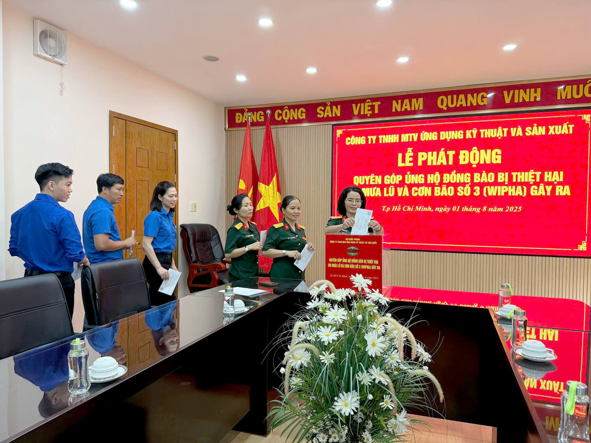 CÔNG TY TECAPRO QUYÊN GÓP ỦNG HỘ ĐỒNG BÀO BỊ THIỆT HẠI DO BÃO LŨ