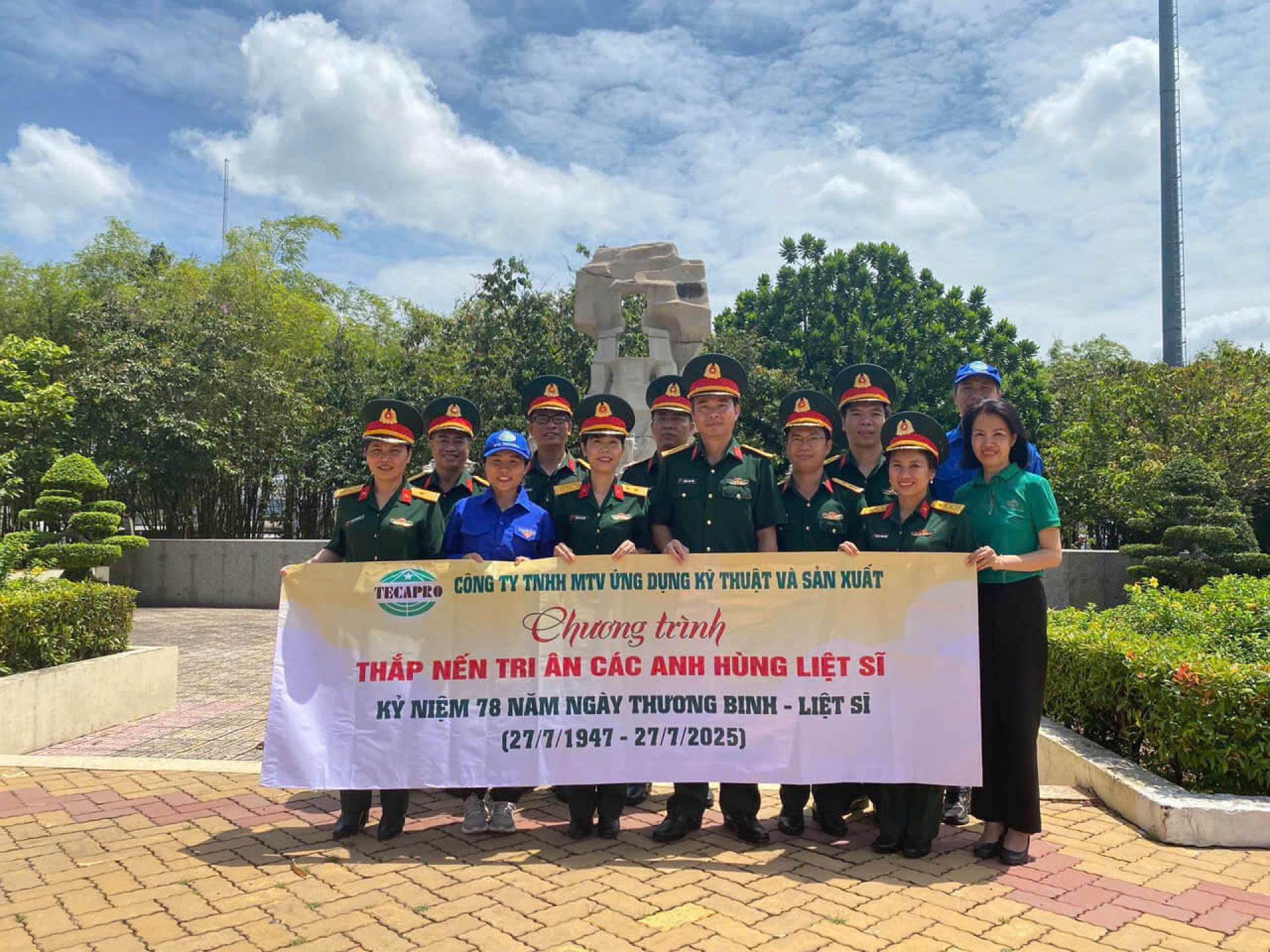 CÔNG TY TECAPRO THÀNH KÍNH TRI ÂN CÁC ANH HÙNG, LIỆT SĨ