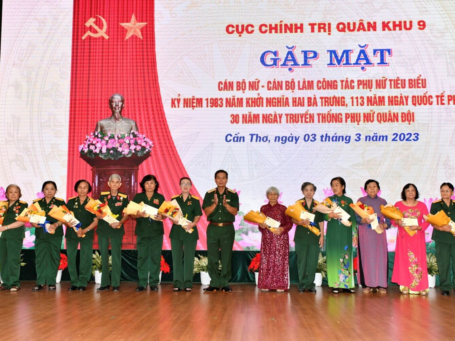 CỤC CHÍNH TRỊ QUÂN KHU 9 GẶP MẶT CÁN BỘ NỮ, PHỤ NỮ LÀM CÔNG TÁC HỘI TIÊU BIỂU