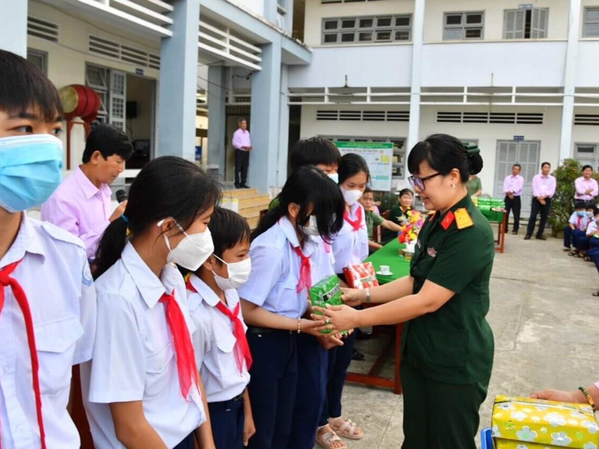 PHỤ NỮ BỘ CHQS TỈNH TIỀN GIANG  SƠ KẾT THỰC HIỆN CHƯƠNG TRÌNH “MẸ ĐỠ ĐẦU”