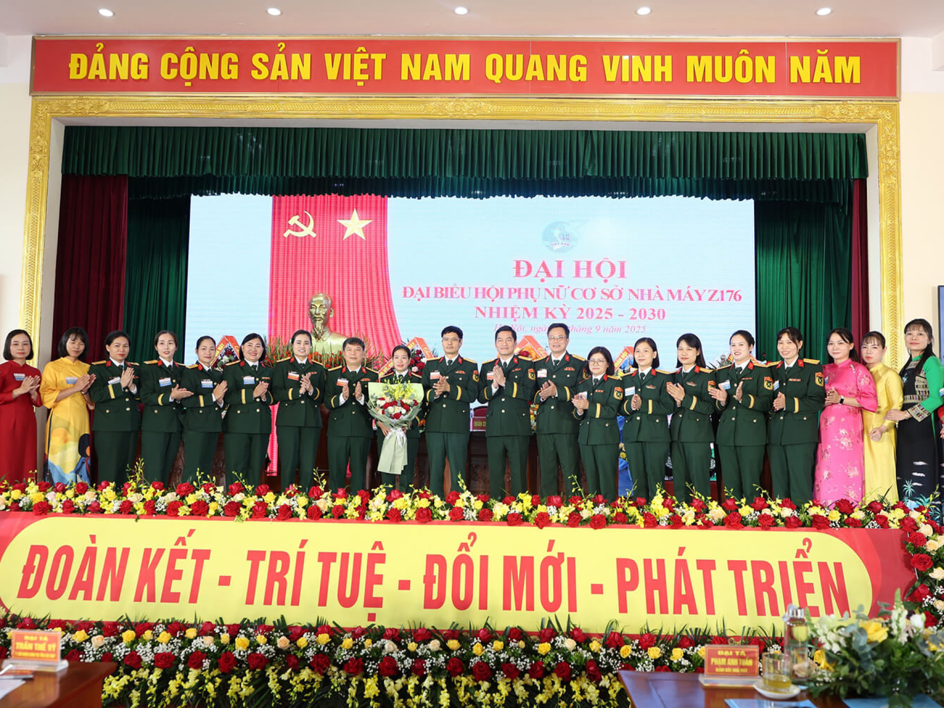 ĐẠI HỘI ĐẠI BIỂU HỘI PHỤ NỮ NHÀ MÁY Z176 NHIỆM KỲ 2025-2030: DẤU ẤN “ĐOÀN KẾT - TRÍ TUỆ - ĐỔI MỚI - PHÁT TRIỂN”