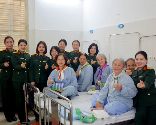 PHỤ NỮ TỔNG CỤC CHÍNH TRỊ: LAN TỎA YÊU THƯƠNG TỪ NHỮNG...