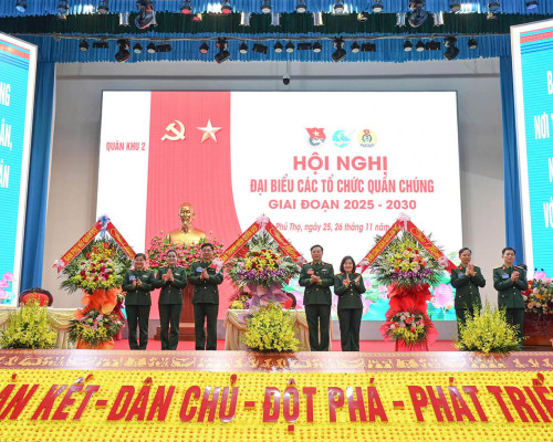 QUÂN KHU 2: TIẾP TỤC ĐỔI MỚI, NÂNG CAO HIỆU QUẢ HOẠT ĐỘNG...