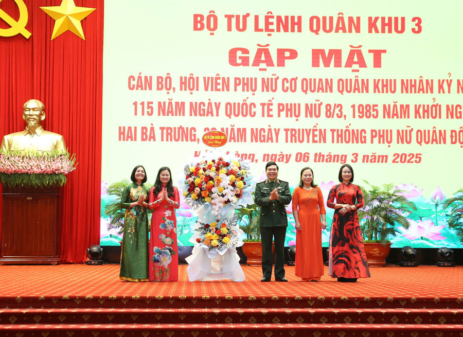 QUÂN KHU 3 GẶP MẶT CÁN BỘ, HỘI VIÊN PHỤ NỮ