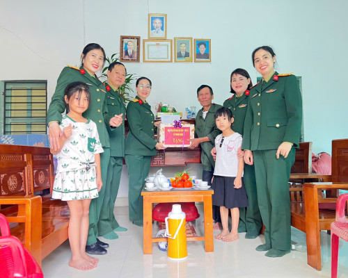 QUÂN KHU 3: HỘI PHỤ NỮ BAN CHỈ HUY PTKV3 - LÊ THANH NGHỊ THĂM,...