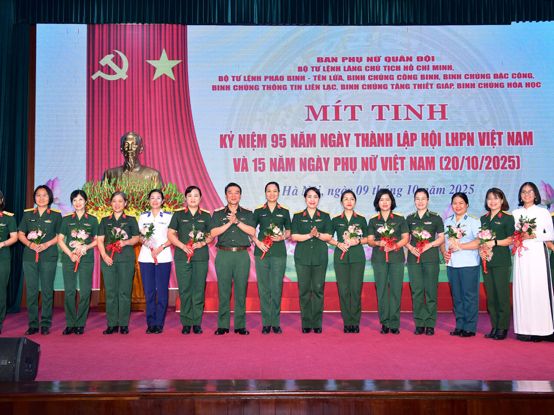 PHỤ NỮ QUÂN ĐỘI:  PHÁT HUY TRUYỀN THỐNG 95 NĂM, TỰ TIN VỮNG BƯỚC TRONG KỶ NGUYÊN MỚI