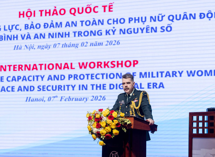 HỘI THẢO QUỐC TẾ VỀ “NÂNG CAO NĂNG LỰC, BẢO ĐẢM AN TOÀN CHO PHỤ NỮ QUÂN...