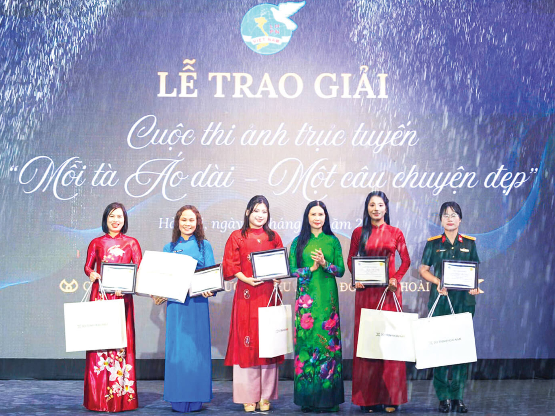 LAN TỎA “MỖI TÀ ÁO DÀI - MỘT CÂU CHUYỆN ĐẸP”