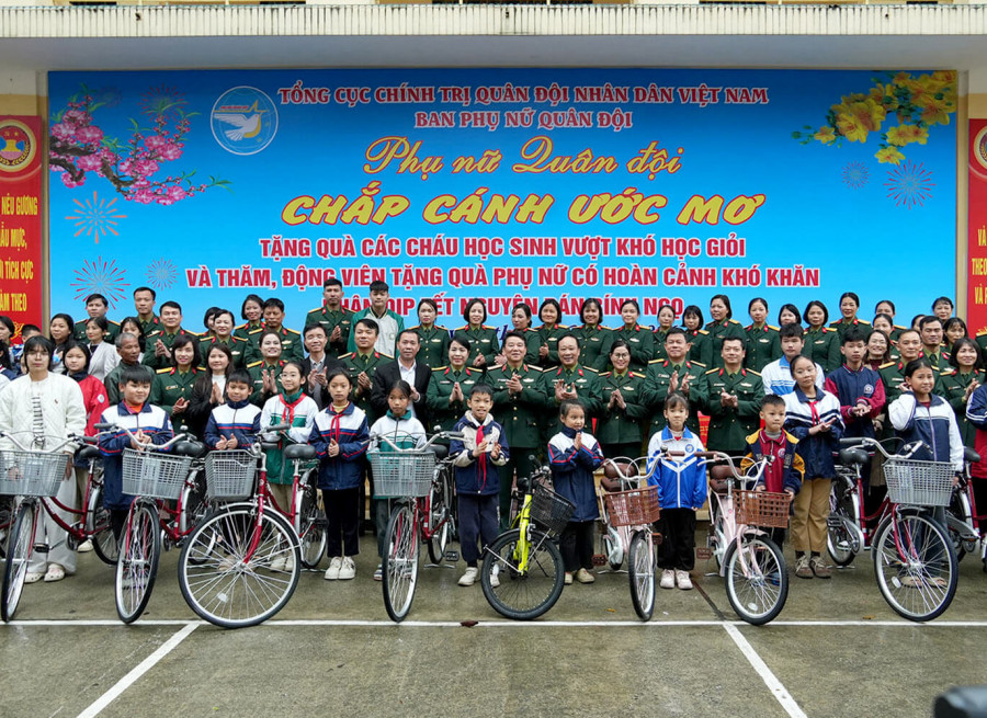 PHỤ NỮ QUÂN ĐỘI: XUÂN NGHĨA TÌNH - CHẮP CÁNH ƯỚC MƠ