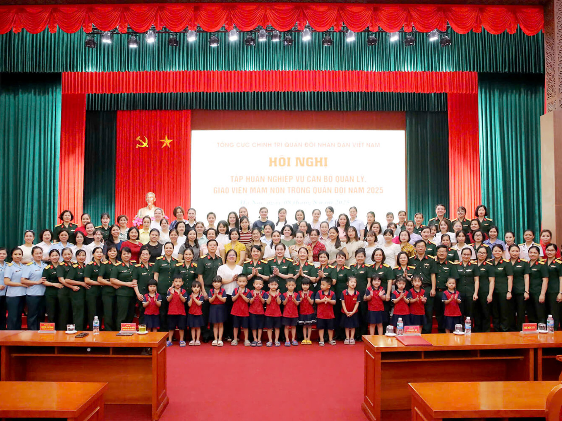 TẬP HUẤN NGHIỆP VỤ CÁN BỘ QUẢN LÝ, GIÁO VIÊN MẦM NON TRONG QUÂN ĐỘI