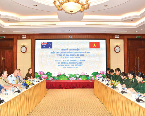 VIỆT NAM - AUSTRALIA TRAO ĐỔI KINH NGHIỆM VỀ PHỤ NỮ, HÒA BÌNH...